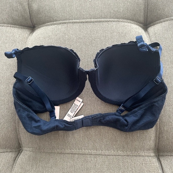 Victoria’s Secret and Pink Bras - Picture 7 of 14